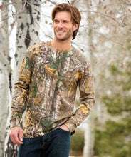 Lade das Bild in den Galerie-Viewer, Custom Embroidered Camo Long Sleeve / Custom Hunting Shirt/ Personalized Camo Shirt / Hunting Shirt / Deer Hunter / Embroidered Camo t-shirt - Jittybo&#39;s Custom Clothing &amp; Embroidery
