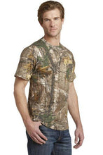 Charger l&#39;image dans la galerie, CUSTOM Embroidered Camo Tshirt with Pocket / Custom Hunting Shirt / Camo Shirt / Hunting Shirt / Deer Hunter / Embroidered Camo t-shirt - Jittybo&#39;s Custom Clothing &amp; Embroidery
